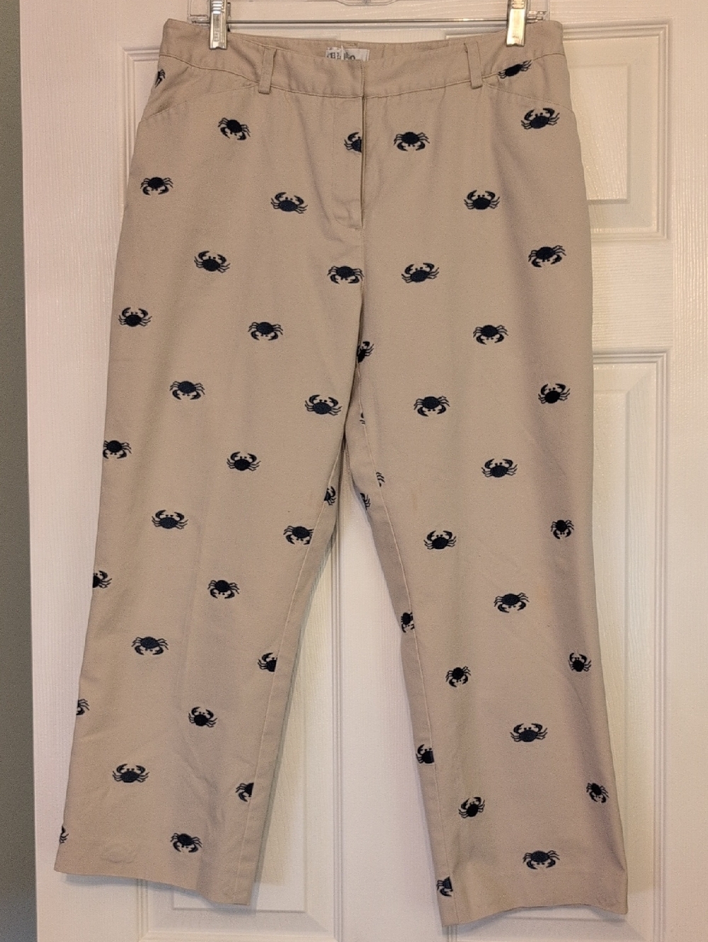 Lilly Pulitzer Beige Chino Pants with Navy Embroidered Crab Womens 10